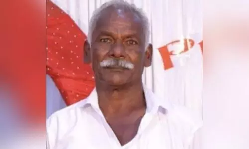 മൂന്നാറിൽ ലോറിക്ക് മുകളിലേക്ക് മണ്ണിടിഞ്ഞു വീണു; അന്തോണിയാർ സ്വദേശിക്ക് ദാരുണാന്ത്യം