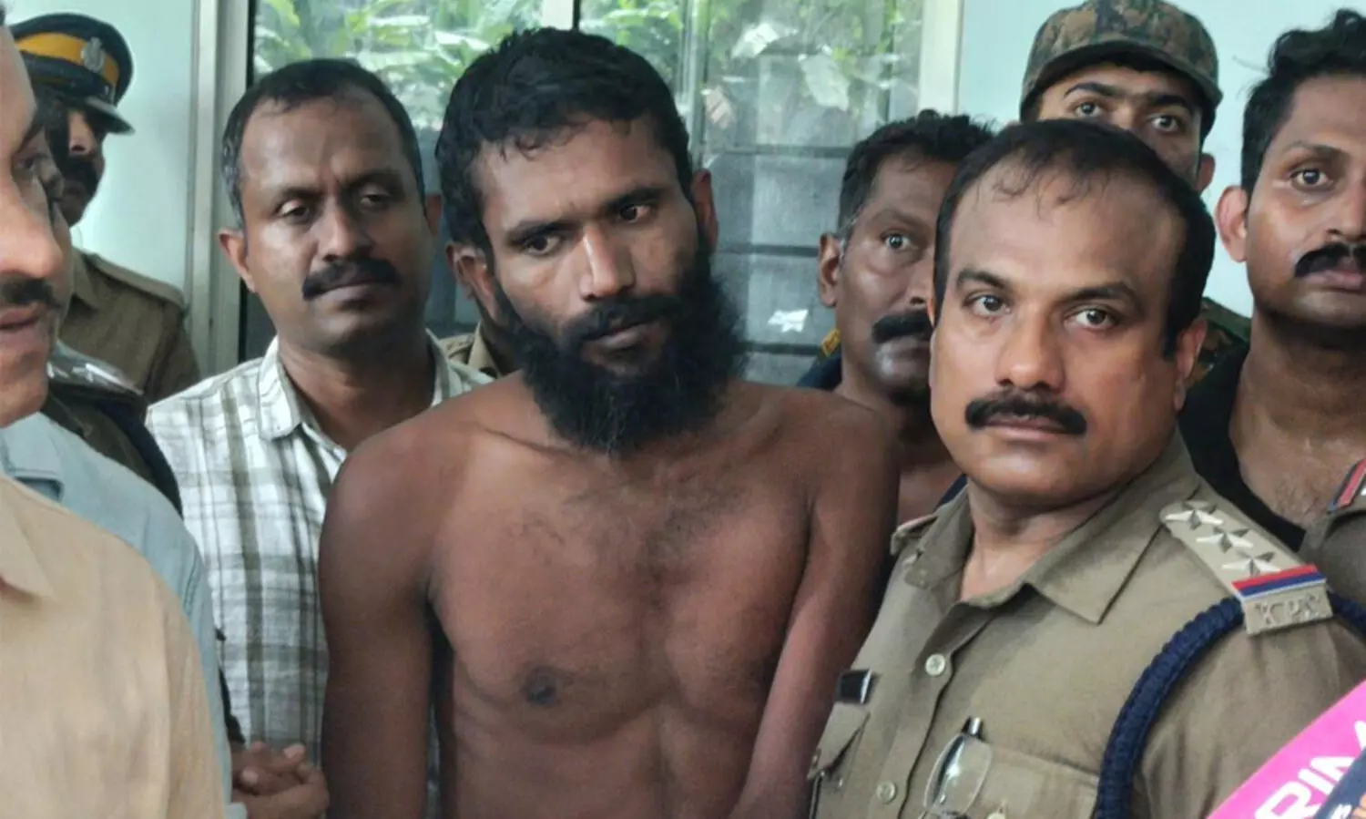 പൊലീസ് റിപ്പോർട്ട്  ഡി.ജി.പിക്ക് കൈമാറി