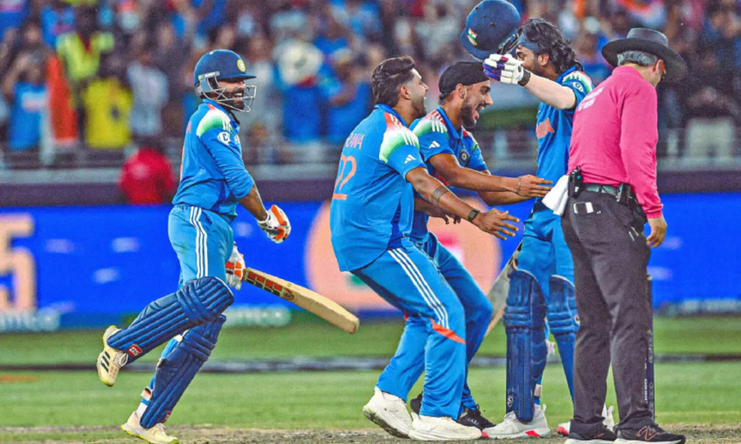 യു.​എ.​ഇ​യി​ൽ വീ​ണ്ടും ക്രി​ക്ക​റ്റ്​ ആ​വേ​ശം