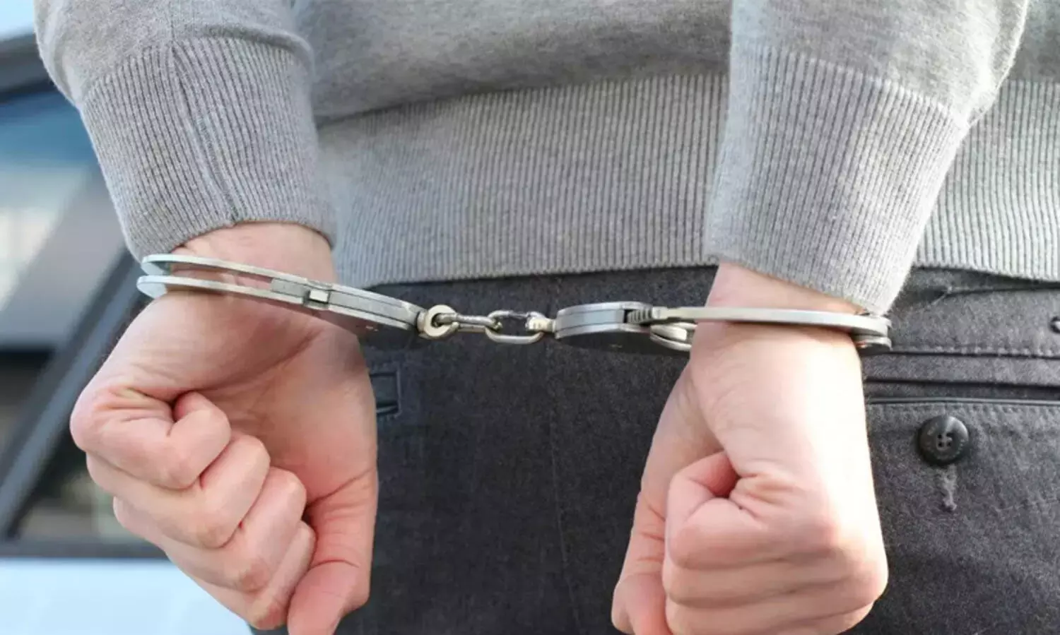 ബംഗളൂരുവിൽ തോക്കിൻ മുനയിൽ ജ്വല്ലറി കൊള്ളയടിച്ചു