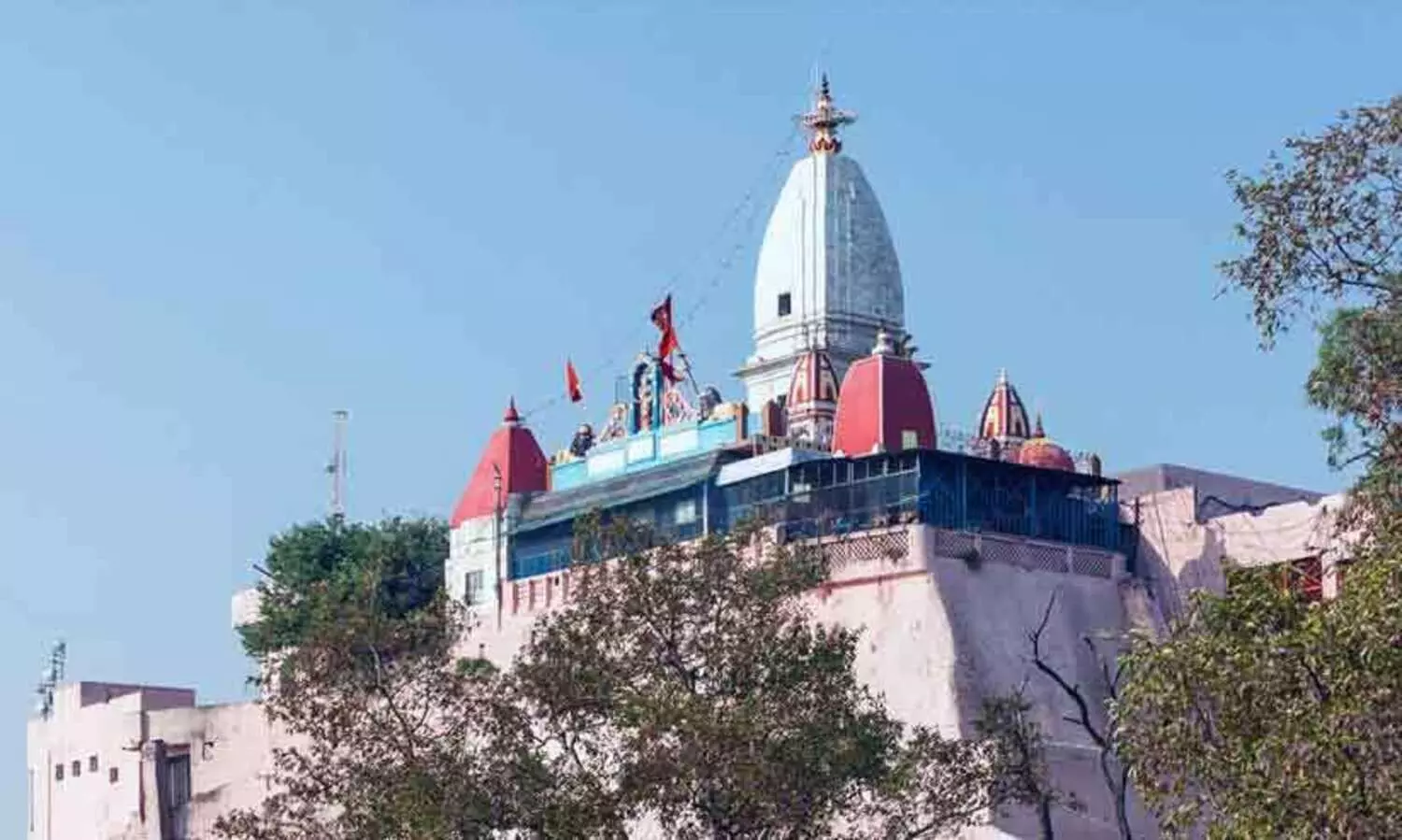 ഹരിദ്വാറിലെ മാനസ ദേവി ക്ഷേത്രത്തിൽ തിക്കിലും തിരക്കിലും പെട്ട് 6 മരണം, നിരവധിപേർക്ക് പരിക്ക്