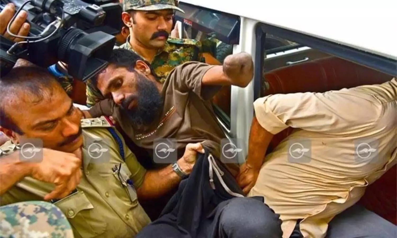 വകുപ്പിനെ പ്രതിക്കൂട്ടിലാക്കി: ഗോവിന്ദച്ചാമി ജയിൽ ചാടിയതിൽ പ്രതികരിച്ച ഉദ്യോഗസ്ഥന് സസ്പെൻഷൻ