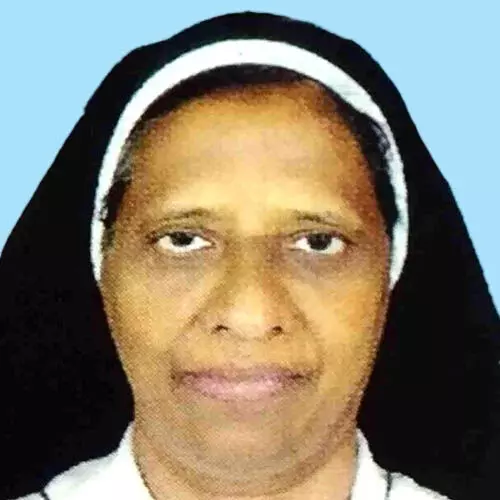 സി​സ്റ്റ​ർ റോ​സ് ശാ​ന്തി