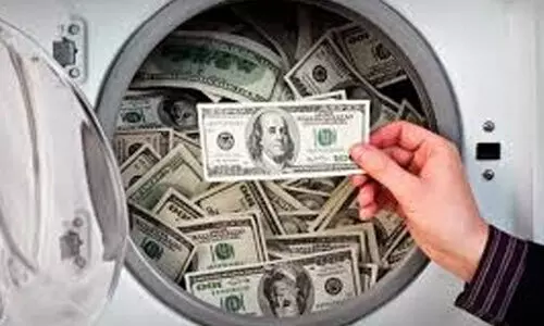 പ​ണം ത​ട്ട​ൽ; 30,000 ദി​ർ​ഹം ന​ഷ്ട​പ​രി​ഹാ​ര​ത്തി​ന്​ വി​ധി