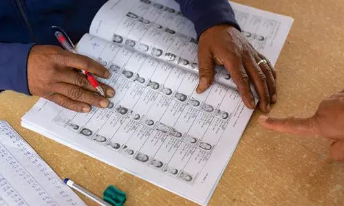 അ​ങ്ങാ​ടി​പ്പു​റം പ​ഞ്ചാ​യ​ത്ത് ക​ര​ട് വോ​ട്ട​ർ പ​ട്ടി​ക​യി​ൽ വ്യാ​പ​ക പി​ഴ​വു​ക​ൾ