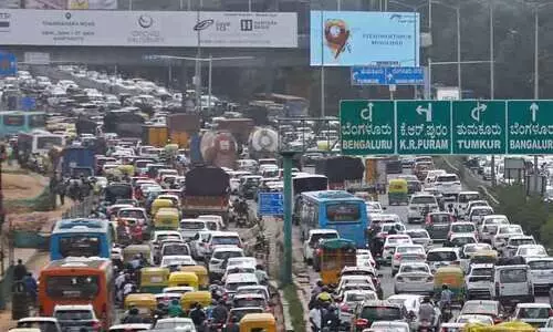 ഇന്ത്യയുടെ സാമ്പത്തിക നട്ടെല്ലായ ഇന്ത്യൻ നഗരങ്ങളിൽ അടിസ്ഥാന സൗകര്യങ്ങൾ പോലും ഒരുക്കി നൽകാതെ അധികാരികൾ; സോഷ്യൽ മീഡിയയിലെ വിമർശനങ്ങൾ