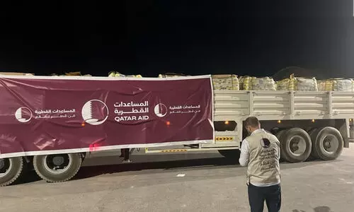 ഗസ്സയിലേക്ക് സഹായവുമായി ഖത്തർ; അവശ്യവസ്തുക്കളുമായി 49 ട്രക്കുകൾ ഗസ്സയിലേക്ക് സഹായവുമായി ഖത്തർ; അവശ്യവസ്തുക്കളുമായി 49 ട്രക്കുകൾ