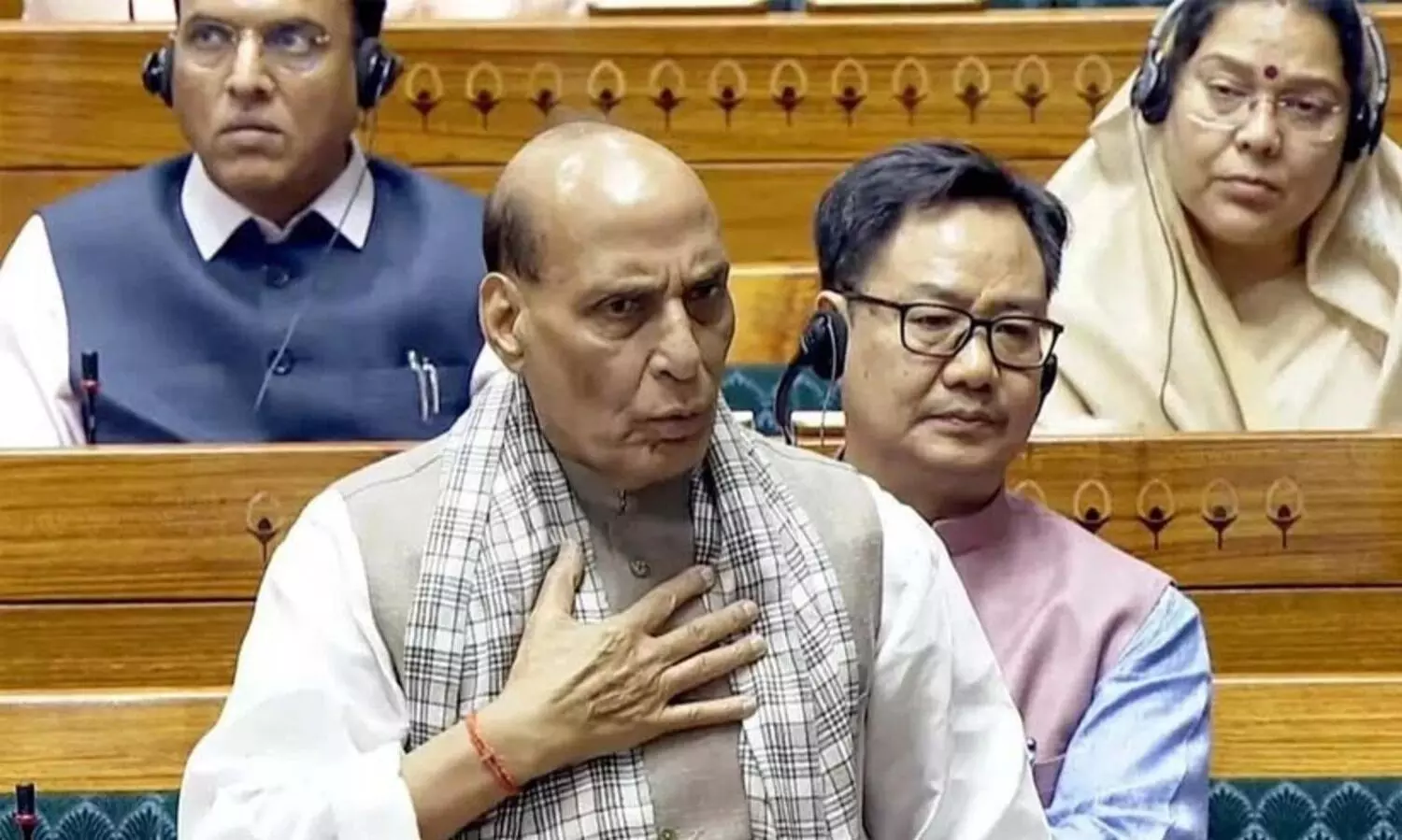 22 മിനിറ്റിൽ ലക്ഷ്യം കണ്ടു; തകർത്തത് ഒമ്പത് ഭീകര​കേന്ദ്രങ്ങൾ, 100ലേറെ ഭീകരരെ വധിച്ചു -ഓപറേഷൻ സിന്ദൂർ ചർച്ചകൾക്ക് തുടക്കം