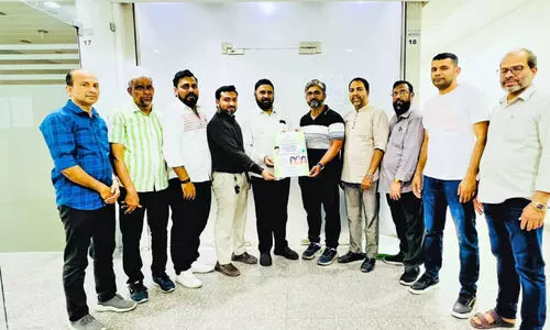 കെ.​എം.​സി.​സി തൃ​ക്ക​രി​പ്പൂ​ർ മ​ണ്ഡ​ലം ക​മ്മി​റ്റി പോ​സ്റ്റ​ർ പ്ര​കാ​ശ​നം