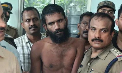 ദൃശ്യങ്ങളും ഉറപ്പിക്കുന്നു; സംഭവിച്ചത് വൻ സുരക്ഷ വീഴ്ച ദൃശ്യങ്ങളും ഉറപ്പിക്കുന്നു; സംഭവിച്ചത് വൻ സുരക്ഷ വീഴ്ച