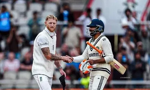 ‘ജഡ്ഡൂ.. ബ്രൂക്കിനും ഡക്കറ്റിനുമെതിരെ നിങ്ങൾക്ക് സെഞ്ച്വറി അടിക്കണോ?’; കളി നിർത്താമെന്ന് സ്റ്റോക്സ്, വിസമ്മതിച്ച് ഇന്ത്യൻ താരങ്ങൾ -VIDEO