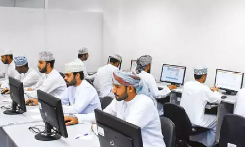 സ്വ​കാ​ര്യ​മേ​ഖ​ല​യി​ലെ പ്ര​ക​ട​നം; ഒ​മാ​നി​ക​ൾ​ക്ക് ആ​നു​കാ​ലി​ക അ​ല​വ​ന്‍സ്