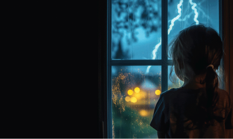 ‘അടച്ചുറപ്പുള്ള വീടകങ്ങളിലും നമ്മുടെ കുട്ടികൾ സുരക്ഷിതരാണോ?’ -അറിയാം, കുട്ടികളുടെ സുരക്ഷയുടെ കാര്യത്തിൽ മാതാപിതാക്കളും സമൂഹവും ശ്രദ്ധിക്കേണ്ട കാര്യങ്ങൾ