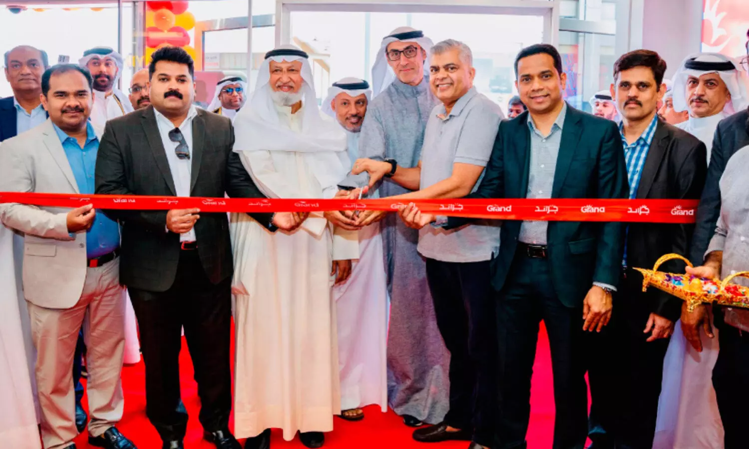 ഇ​രുനി​ല​ക​ളി​ൽ വി​പു​ലീ​ക​രി​ച്ച് ഗ്രാ​ൻ​ഡ് ഹൈ​പ്പ​ർ ഖൈ​താ​ൻ ഡി​പ്പാ​ർ​ട്മെ​ന്റ് സ്റ്റോ​ർ