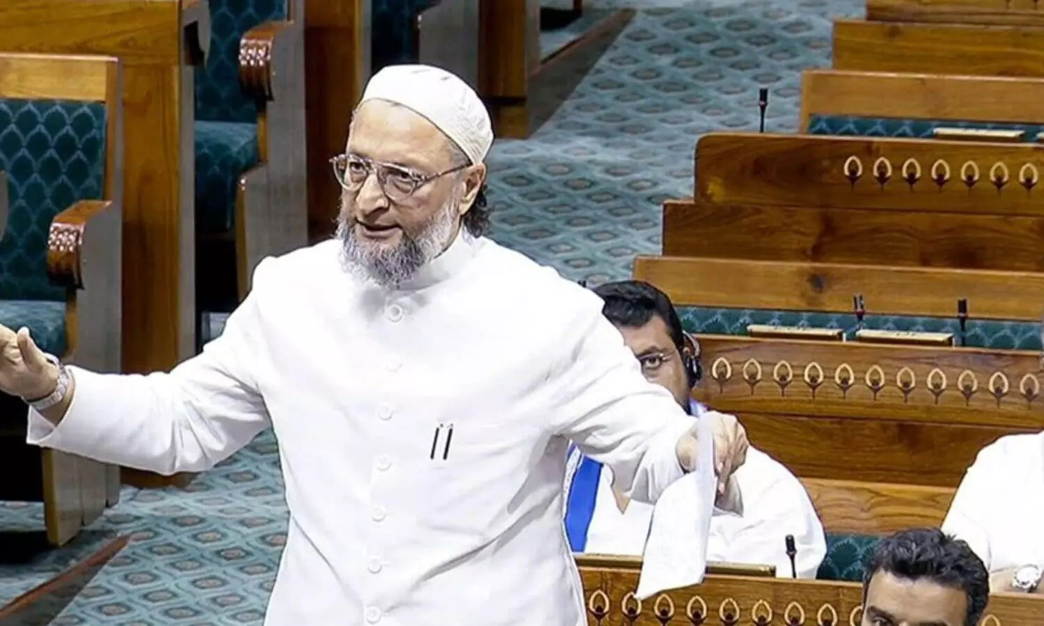 ‘രക്തവും വെള്ളവും ഒന്നിച്ച് ഒഴുകില്ല, എന്‍റെ മനസാക്ഷി അതിന് അനുവദിക്കില്ല’; ഇന്ത്യ-പാകിസ്താൻ ക്രിക്കറ്റ് മത്സരത്തിനെതിരെ ഉവൈസി