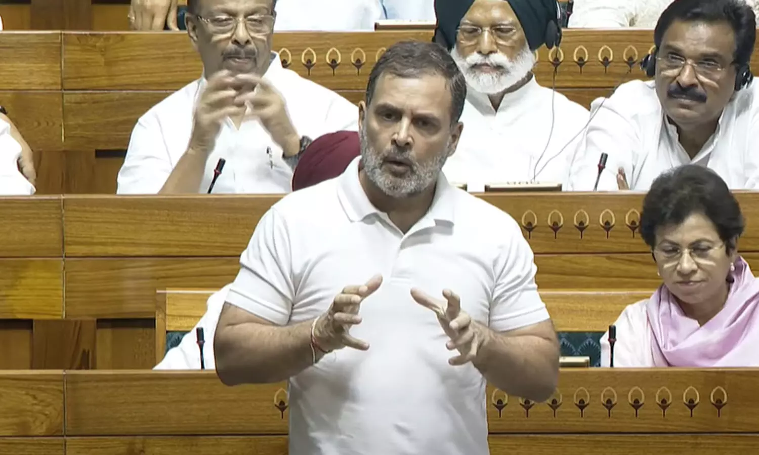 ഓപ്പറേഷൻ സിന്ദൂർ: ട്രംപിനെ നുണയനെന്ന് വിളിക്കാൻ ധൈര്യമുണ്ടോ? -ചോദ്യവുമായി ലോക്സഭയിൽ രാഹുൽ