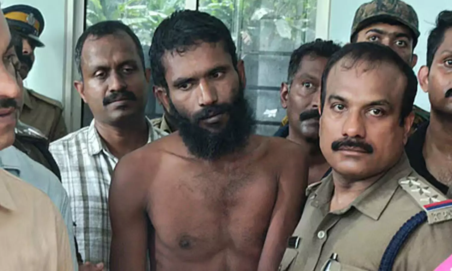 ജയിൽചാട്ടത്തിന് ഗോവിന്ദച്ചാമിക്ക് സഹായം ലഭിച്ചില്ലെന്ന് ജയിൽ ഡി.ഐ.ജിയുടെ റിപ്പോർട്ട്