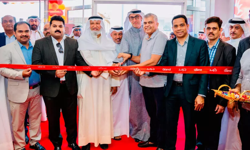 ഇ​രുനി​ല​ക​ളി​ൽ വി​പു​ലീ​ക​രി​ച്ച് ഗ്രാ​ൻ​ഡ് ഹൈ​പ്പ​ർ ഖൈ​താ​ൻ ഡി​പ്പാ​ർ​ട്മെ​ന്റ് സ്റ്റോ​ർ