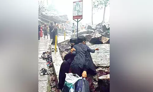 വിനോദ സഞ്ചാര കേന്ദ്രങ്ങളിൽ അടിസ്ഥാന സൗകര്യമില്ല; ജനം വലയുന്നു