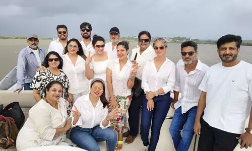 ലൈവ് മോഡ് ഓൺ; 90കളുടെ ഹിറ്റ് ടീം വീണ്ടും, ചിത്രങ്ങൾ വൈറൽ