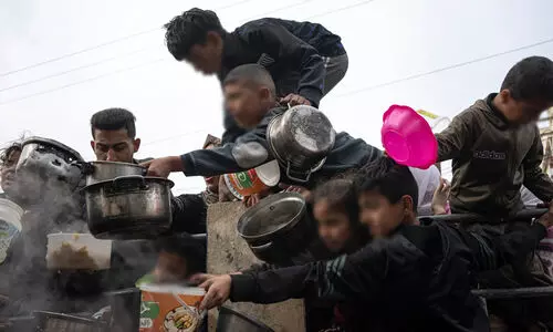 വിശന്നു പൊരിയുന്ന ഗസ്സ വിശന്നു പൊരിയുന്ന ഗസ്സ