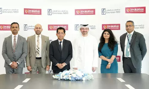 ജോയ് ആലുക്കാസും എമിറേറ്റ്സ് എൻ.ബി.ഡിയും ആഗോള നിക്ഷേപത്തിന്​​ ധാരണ