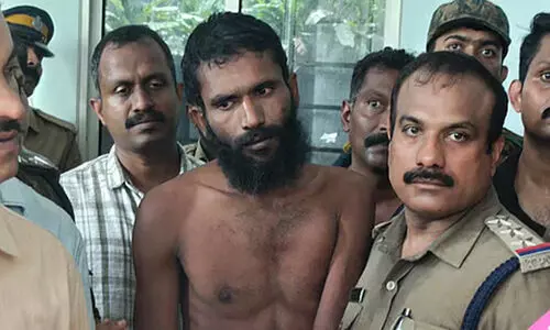 ജയിൽചാട്ടത്തിന് ഗോവിന്ദച്ചാമിക്ക് സഹായം ലഭിച്ചില്ലെന്ന് ജയിൽ ഡി.ഐ.ജിയുടെ റിപ്പോർട്ട്