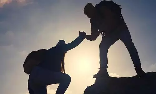 സെ​ൽ​ഫ് കെ​യ​റോ പ​രോ​പ​കാ​ര​മോ ആദ്യം ചെയ്യേണ്ടത്?