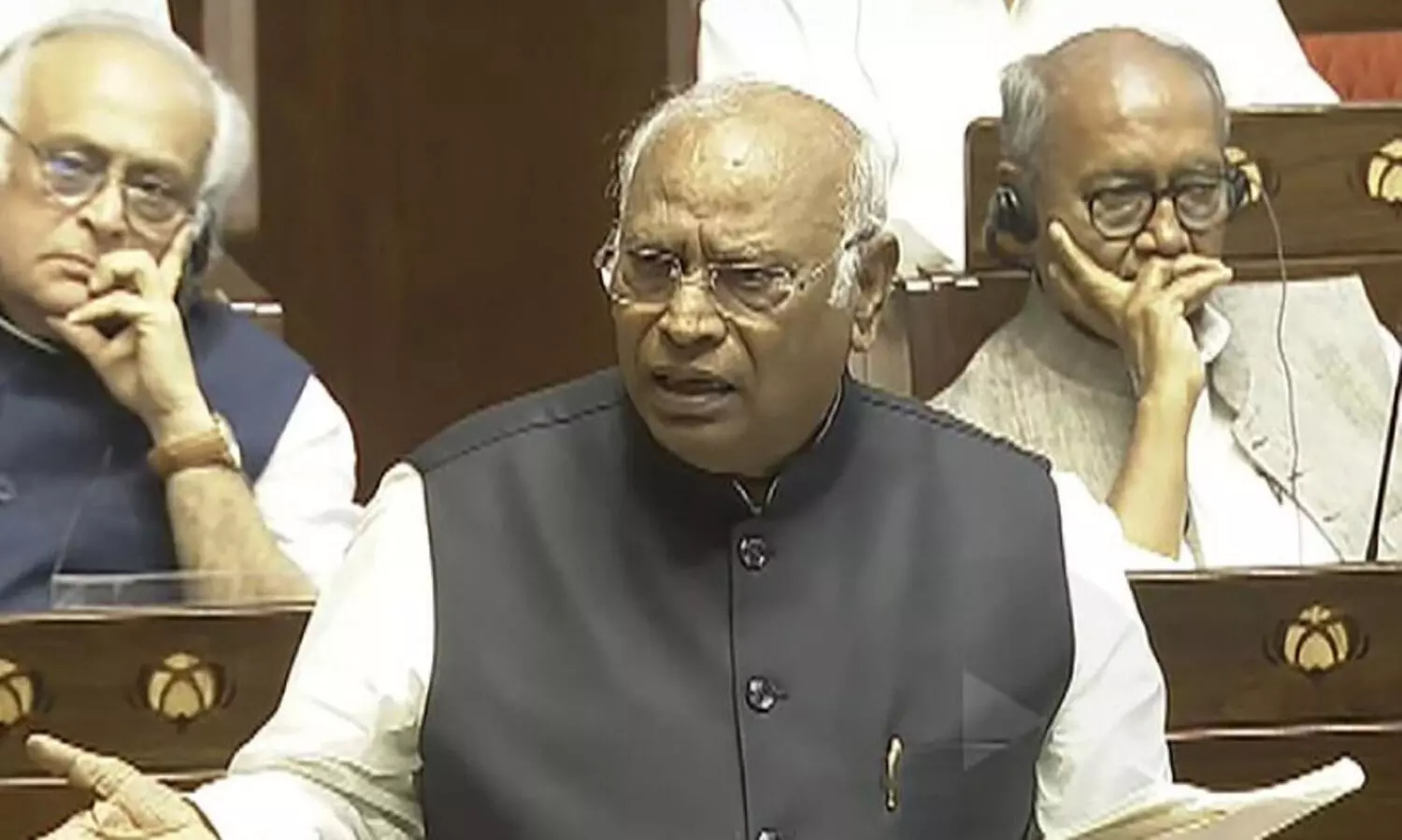 പഹൽഗാം സുരക്ഷാ വീഴ്ച; അമിത് ഷാ രാജിവെക്കണം- ഖാർഗെ