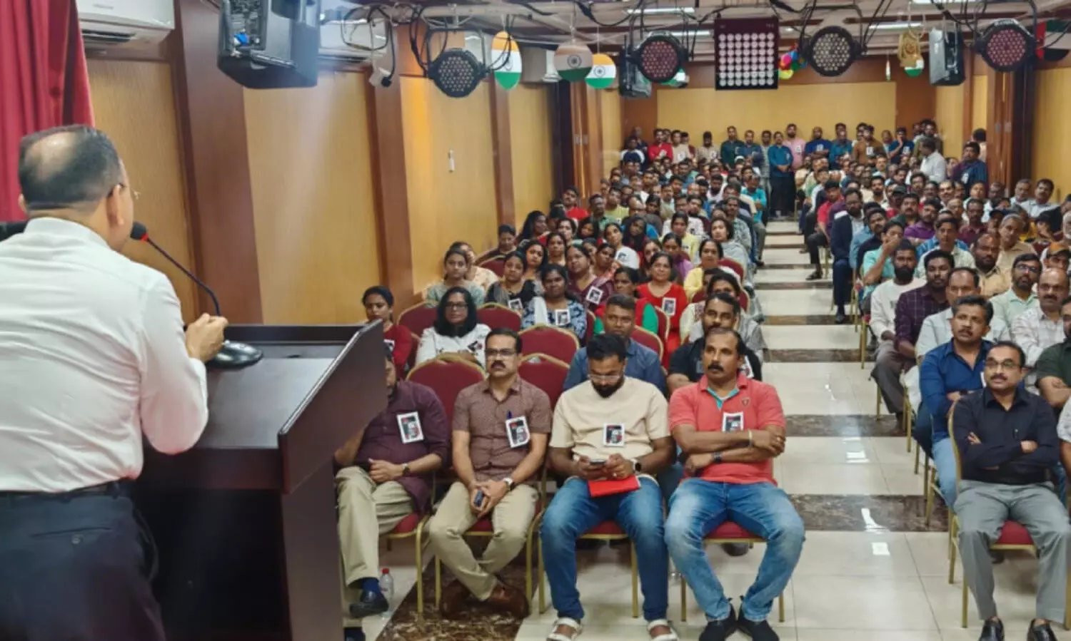 വി.​എ​സ് അ​നു​ശോ​ച​ന​യോ​ഗം സം​ഘ​ടി​പ്പി​ച്ചു