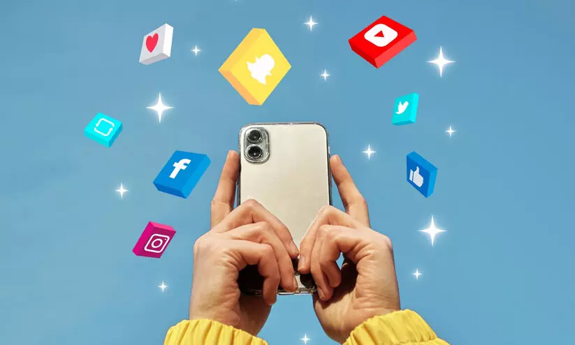 യു.എ.ഇയിൽ ഇൻഫ്ലുവൻസർമാർക്ക് പരസ്യ പെർമിറ്റ് നിർബന്ധം; മൂന്നു മാസത്തിനുള്ളിൽ  നിലവിൽ വരും