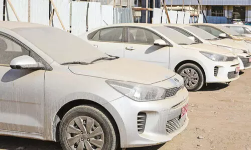 ന​ഗ​ര​ത്തി​ൽ ഉ​​പേ​ക്ഷി​ച്ച വാ​ഹ​ന​ങ്ങ​ൾ നീ​ക്ക​ണം...