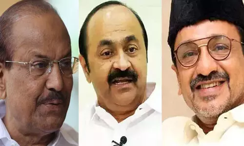 അടവുനയമില്ല, സാമ്പാർ മുന്നണിയും വേണ്ട, സ്ഥാനാർഥി നിർണയവും ഒരുമിച്ച്; സാദിഖലി തങ്ങളുടെ വസതിയിൽ അടച്ചിട്ട മുറിയിൽ ചർച്ച, നിയമസഭ തെരഞ്ഞെടുപ്പിന് കരുക്കൾ നീക്കി സതീശൻ അടവുനയമില്ല, സാമ്പാർ മുന്നണിയും വേണ്ട, സ്ഥാനാർഥി നിർണയവും ഒരുമിച്ച്; സാദിഖലി തങ്ങളുടെ വസതിയിൽ അടച്ചിട്ട മുറിയിൽ ചർച്ച, നിയമസഭ തെരഞ്ഞെടുപ്പിന് കരുക്കൾ നീക്കി സതീശൻ