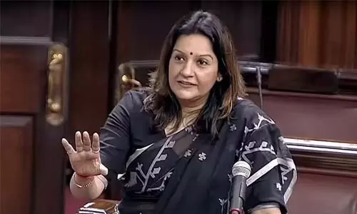 ഓപറേഷൻ സിന്ദൂർ തുടരുന്നെങ്കിൽ പിന്നെന്തിന് പാകിസ്താനുമായി ക്രിക്കറ്റ് കളിക്കണം; ശക്തമായ വിമർശനവുമായി ശിവസേന എം.പി ഓപറേഷൻ സിന്ദൂർ തുടരുന്നെങ്കിൽ പിന്നെന്തിന് പാകിസ്താനുമായി ക്രിക്കറ്റ് കളിക്കണം; ശക്തമായ വിമർശനവുമായി ശിവസേന എം.പി