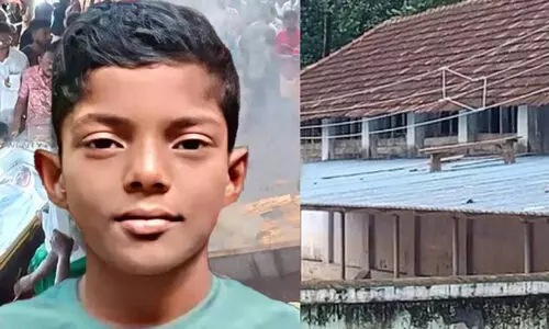 ഷോക്കേറ്റ്​ മരണം: മിഥുന്‍റെ മാതാപിതാക്കള്‍ക്ക് 10 ലക്ഷം രൂപ ധനസഹായം