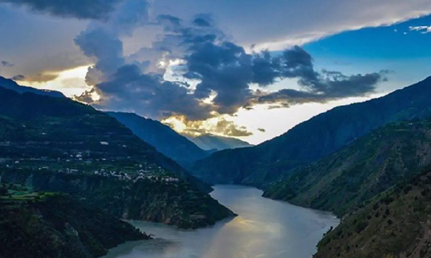 സിന്ധു നദീജല കരാർ: ചെനാബ് നദിയിൽ 22704 കോടിയുടെ ജലവൈദ്യുത പദ്ധതിക്ക് ഇന്ത്യ ടെൻഡർ ക്ഷണിച്ചു