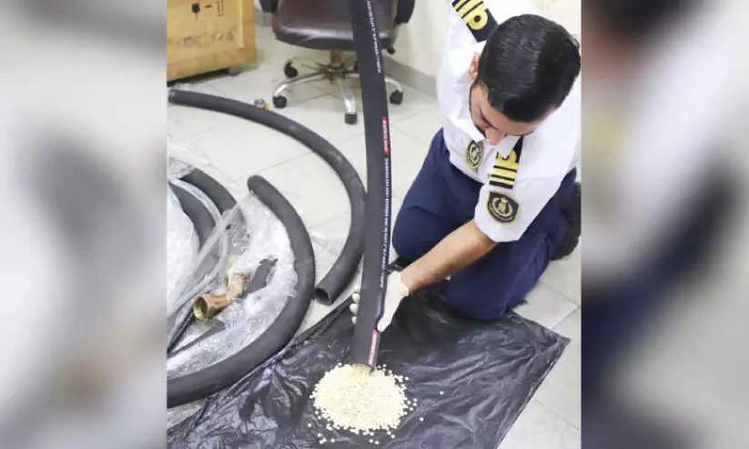 എയർ കാർഗോ വഴി മയക്കുമരുന്ന് കടത്ത്; ജോർഡൻ പൗരന് തടവും പിഴയും ശിക്ഷ എയർ കാർഗോ വഴി മയക്കുമരുന്ന് കടത്ത്; ജോർഡൻ പൗരന് തടവും പിഴയും ശിക്ഷ