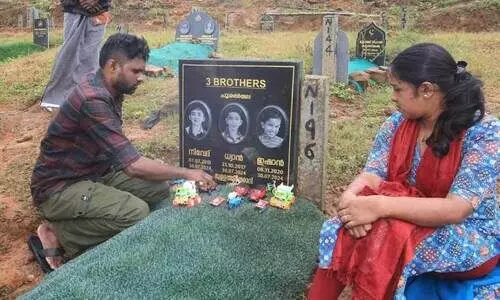 ഉരുളിൽ മാഞ്ഞ പിഞ്ചോമനകൾ ഉറങ്ങുന്നതിവിടെ ഉരുളിൽ മാഞ്ഞ പിഞ്ചോമനകൾ ഉറങ്ങുന്നതിവിടെ