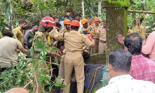 ര​ണ്ടു മ​ക്ക​ളു​മാ​യി അ​മ്മ കി​ണ​റ്റി​ല്‍ ചാ​ടി; ഒ​രു കു​ട്ടി​യു​ടെ നി​ല ഗു​രു​ത​രം