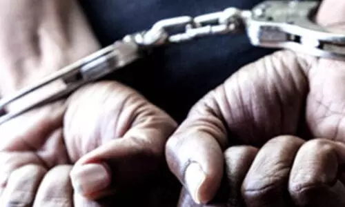 അധ്യാപകനെ കൈയേറ്റംചെയ്തു; വിദ്യാർഥികൾക്കെതിരെ കേസ്