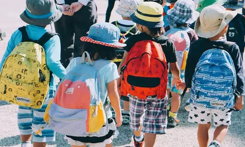 സ്മാർട്ഫോണുകളും നിർമിത ബുദ്ധിയും ഏറ്റവും അധികം സ്വാധീനിച്ച തലമുറ; മൂല്യബോധമില്ലാത്തവരായി മാറുമോ ആൽഫ ജനറേഷൻ?