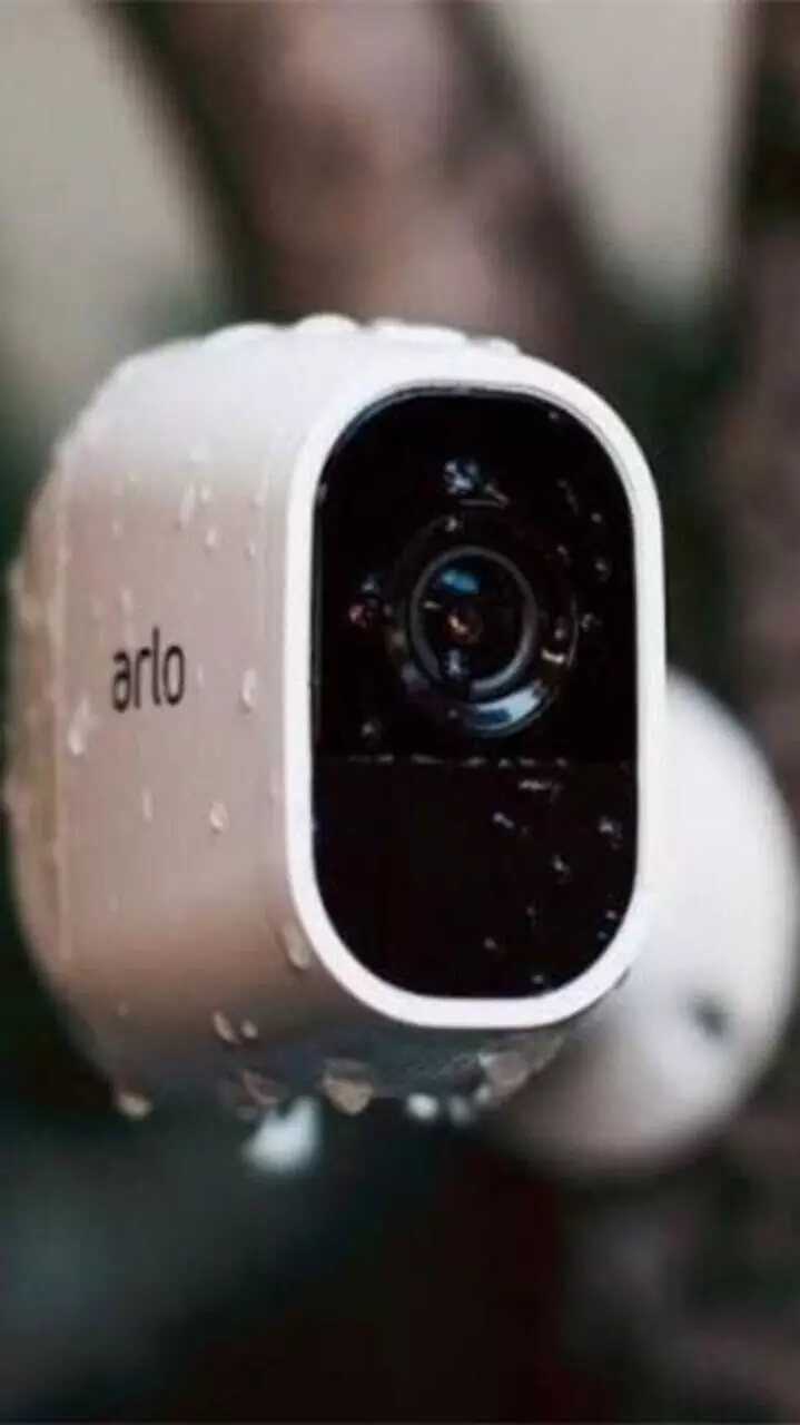 പേടിവേണ്ട മുകളിലൊരാൾ കാവലുണ്ട്​