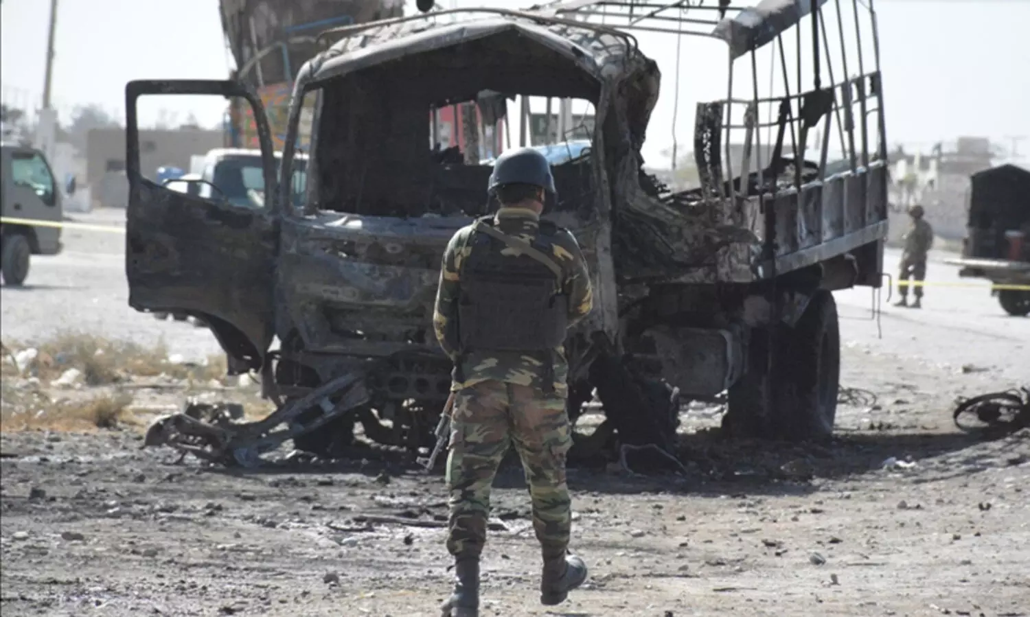 Pakistan checkpoint attack