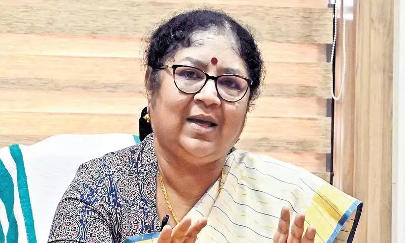 കോടതി വിധികൾ അവഗണിച്ച് ആർ.എസ്‌.എസ് വിധേയരെ വി.സിമാരാക്കുന്നു, ഗവർണറുടേത് ഏകപക്ഷീയ തീരുമാനം - മന്ത്രി ആർ. ബിന്ദു