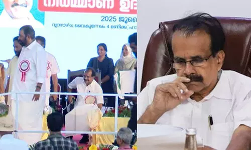 കേന്ദ്രമന്ത്രി ജോർജ് കുര്യൻ സംസാരിക്കവേ സദസ്യർ എണീറ്റുപോയി; ഭൂരിഭാഗം കസേരകളും ശൂന്യമായി