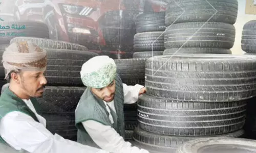 കാ​ലാ​വ​ധി ക​ഴി​ഞ്ഞ നാ​നൂ​റി​ല​ധി​കം ട​യ​റു​ക​ൾ പി​ടി​ച്ചെ​ടു​ത്തു