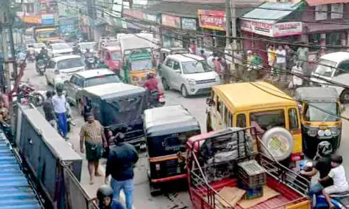 high traffic on mankada town