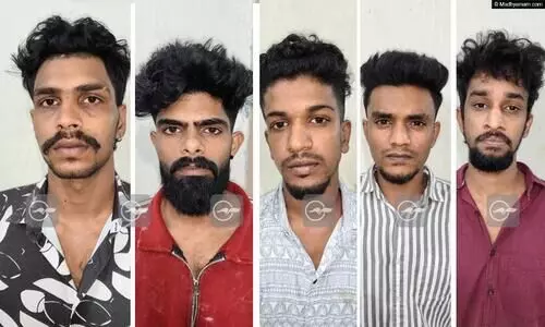 മൂന്ന് ചായയും മൂന്ന് മുട്ട പൊരിച്ചതും വാങ്ങി; പണം നൽകിയത് രണ്ടെണ്ണത്തിന് മാത്രം; ചോദ്യം ചെയ്ത കടയുടമയെ തല്ലിച്ചതച്ച അഞ്ചംഗസംഘം അറസ്റ്റിൽ