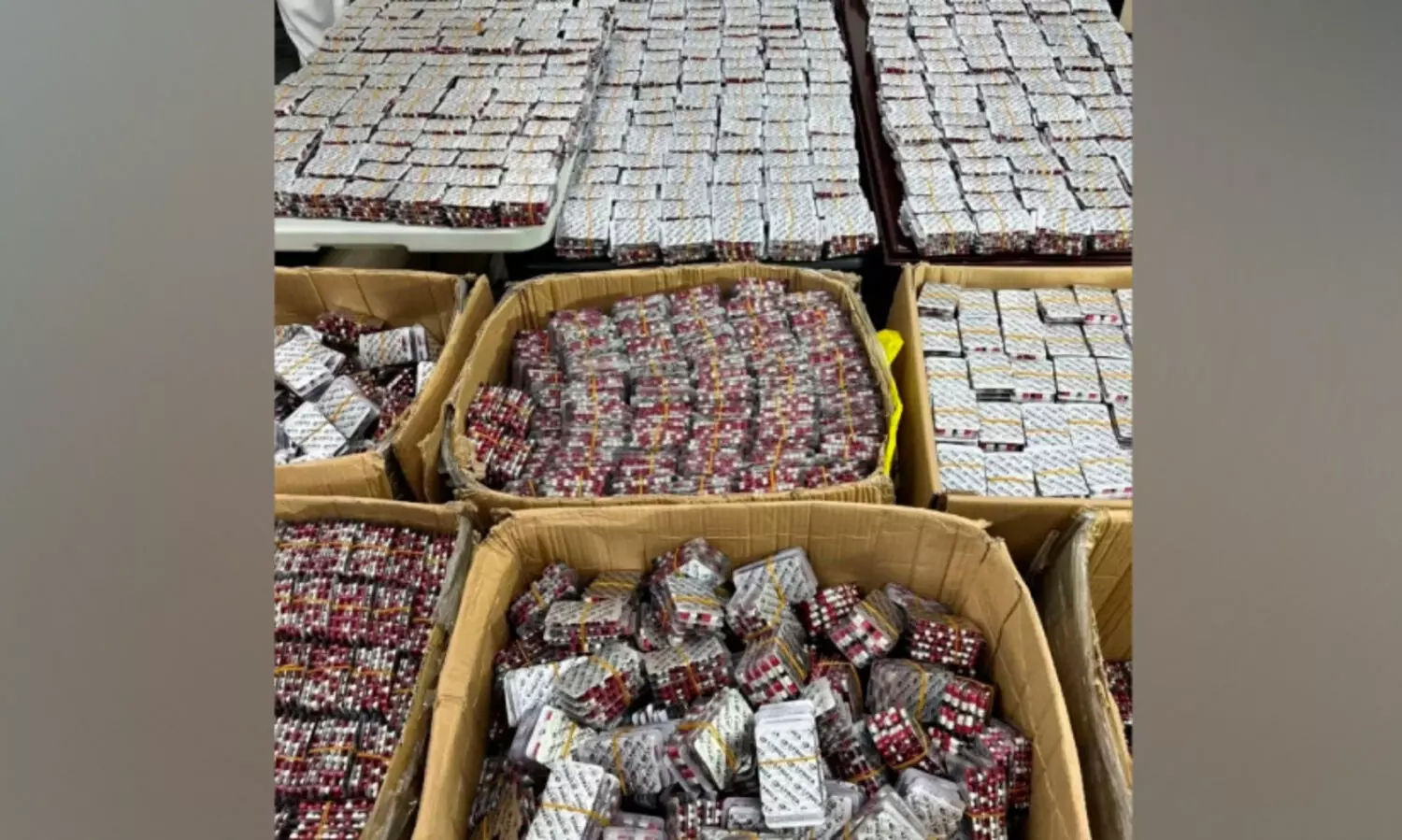 വ​ൻ തോ​തി​ൽ ലി​റി​ക്ക ക​ട​ത്ത്; ജ​യി​ലി​ൽ നി​ന്ന് പ്ര​വ​ർ​ത്തി​ക്കു​ന്ന സം​ഘം പി​ടി​യി​ൽ