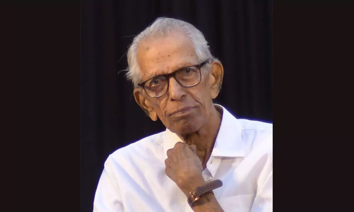 ‘വിമര്‍ശനത്തിന്‍റെ കാറ്റും വെളിച്ചവും മലയാള സാഹിത്യത്തിലേക്ക് കടത്തി വിട്ട അതുല്യ പ്രതിഭ’; എം.കെ. സാനുവിന്റെ വിയോഗത്തില്‍ അനുശോചിച്ച് പ്രതിപക്ഷ നേതാവ്